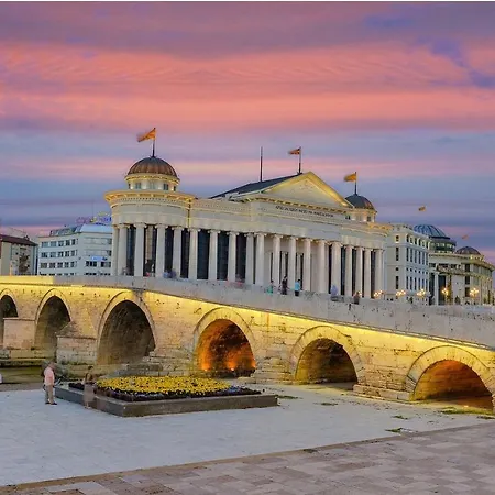 Tea's Apartment, - Centre