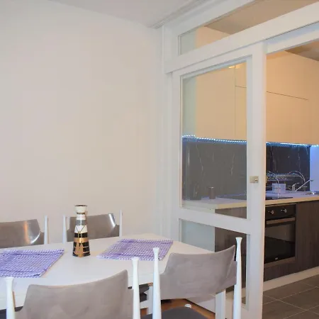 Daire Tea's Apartment, - Centre *